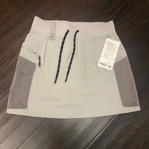 Lululemon NWT Multi-Pocket HR Hiking Skirt, 8